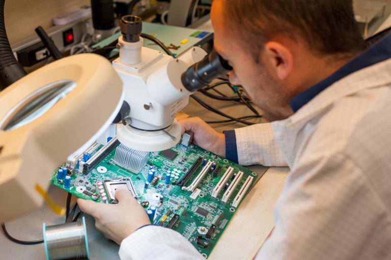 visual inspection of electronic PCBs