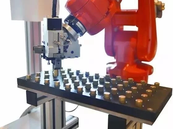 Application of six axis multi joint robot in AOI inspection process