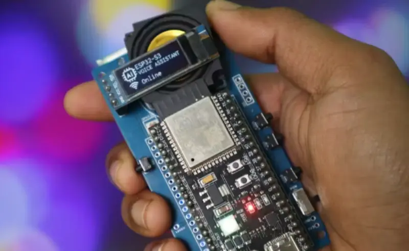 Pocket-Size ESP32 AI Voice Assistant (Xiaozhi)